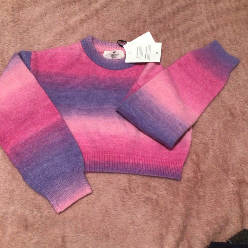 H&M Pink and Purple cropped Sweater. NWT